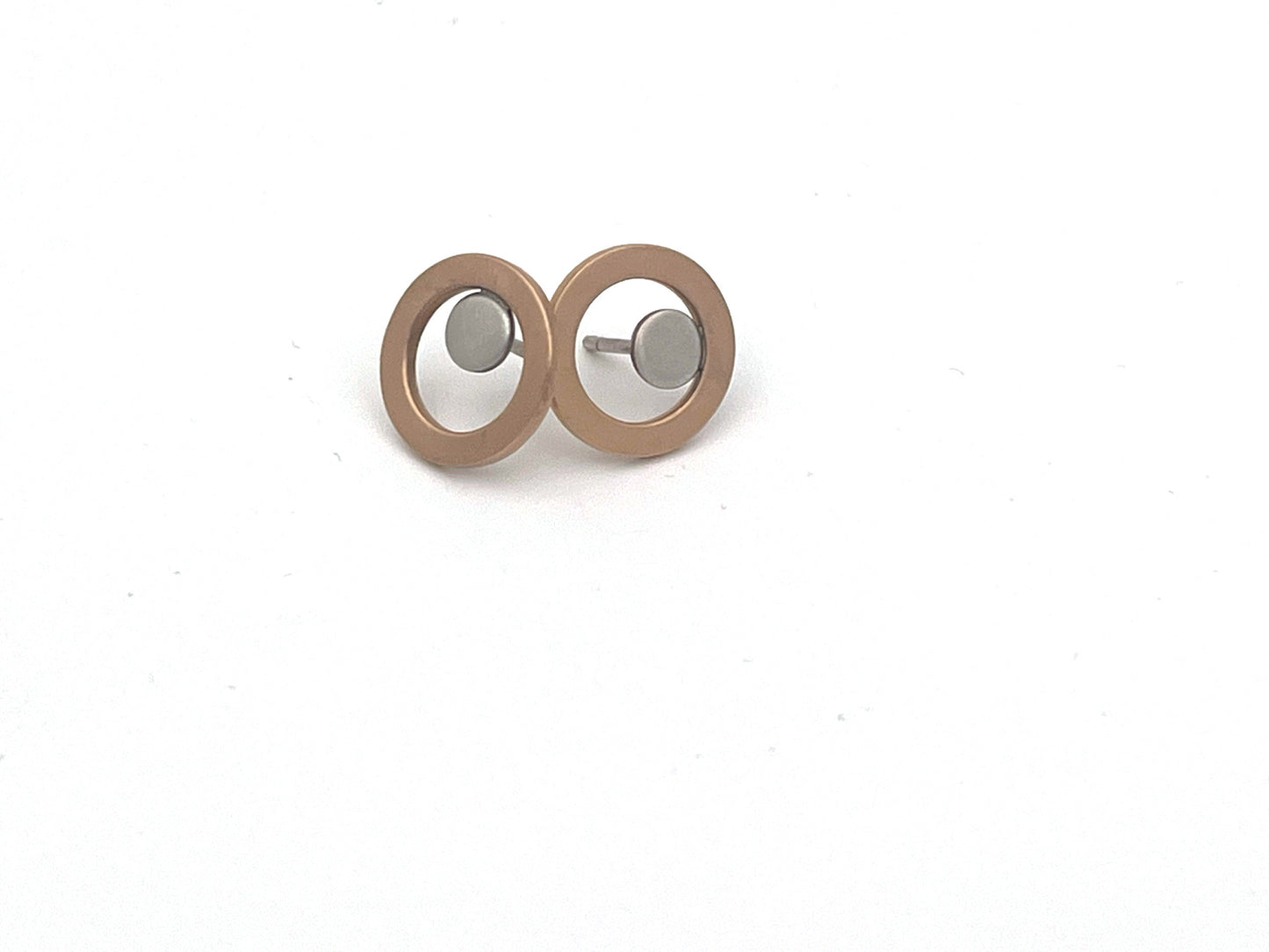 Circle earrings